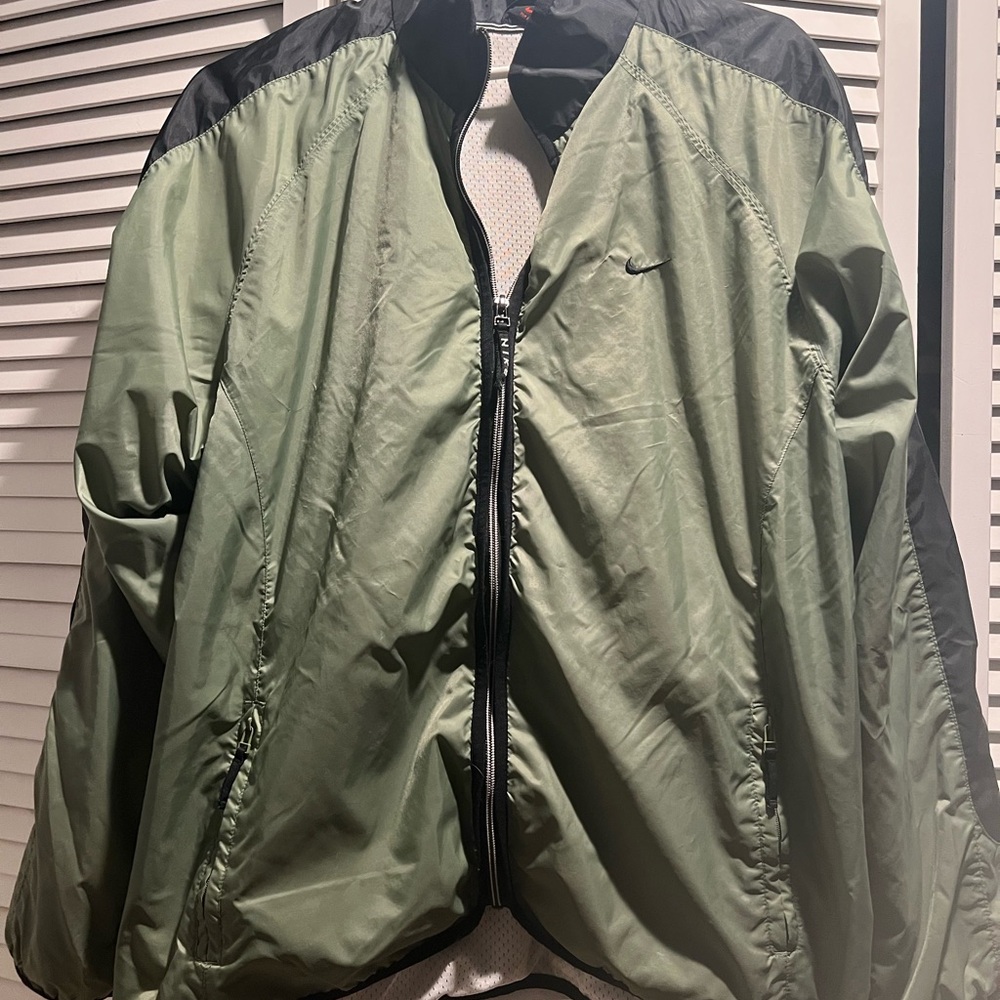 Nike Vintage Woman’s Green and Black Windbreaker Jacket